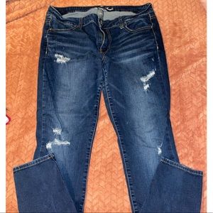 American Eagle Distressed Super Stretch Jegging